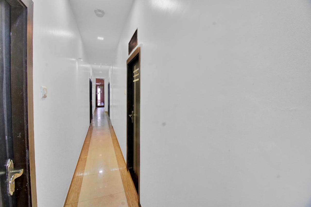 Flagship 83490 Hotel Bently Palace 뭄바이 외부 사진