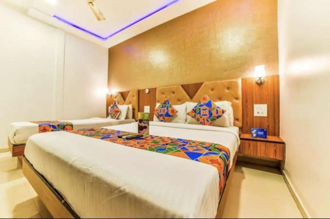 Flagship 83490 Hotel Bently Palace 뭄바이 외부 사진