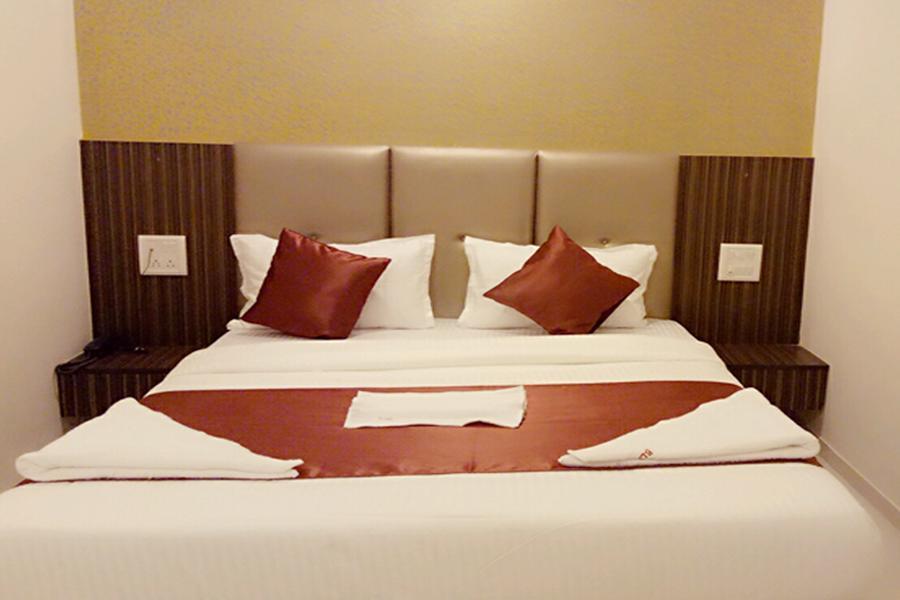 Flagship 83490 Hotel Bently Palace 뭄바이 외부 사진