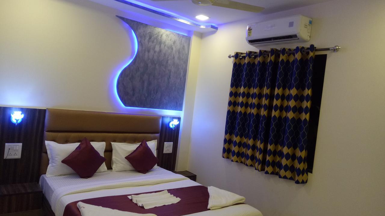 Flagship 83490 Hotel Bently Palace 뭄바이 외부 사진
